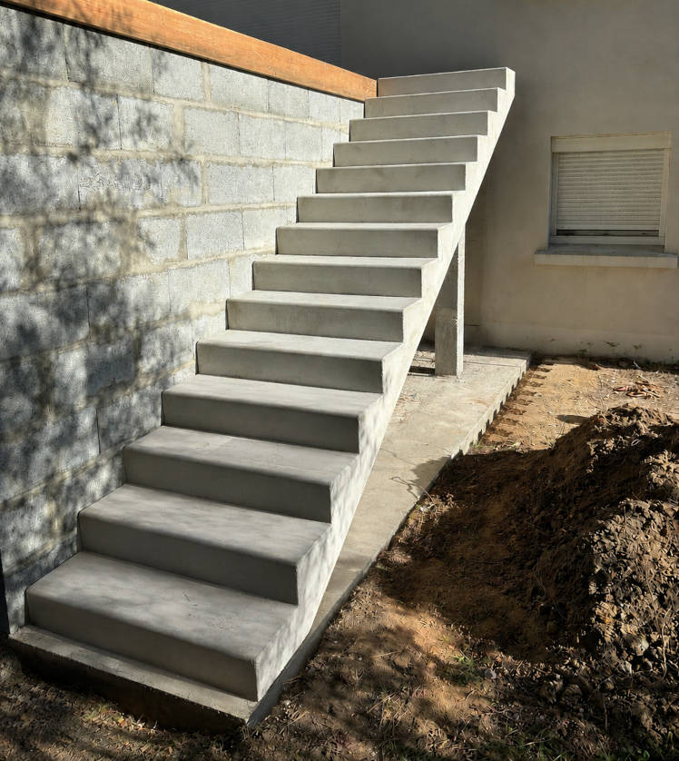 BOUTIN Maçonnerie - Construction d'un escalier en béton à La Chevrolière